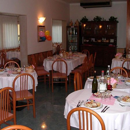 Albergo Aquila Lido di Jesolo Exterior photo